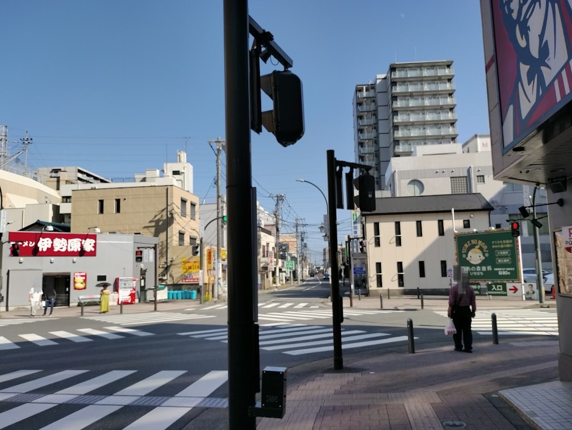 伊勢原書店